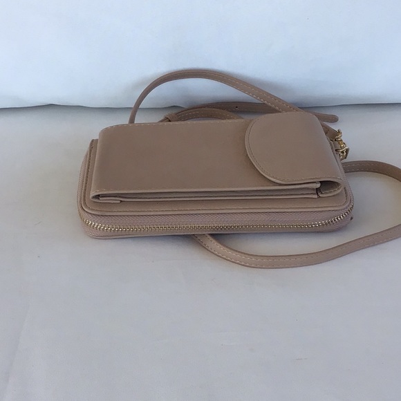 Beige Phone Case/Wallet Crossbody NWOT - Picture 7 of 7